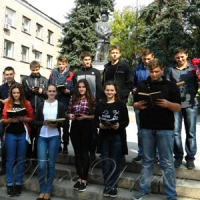 Віршами Кобзаря агітували більше читати